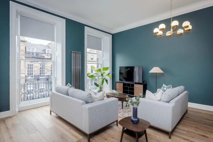 Brenna Suite: 1 bed, 1 bath luxury apartment