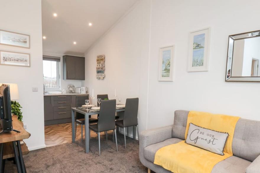 BONNY BAY, family friendly, luxury holiday cottage in Wilsthorpe