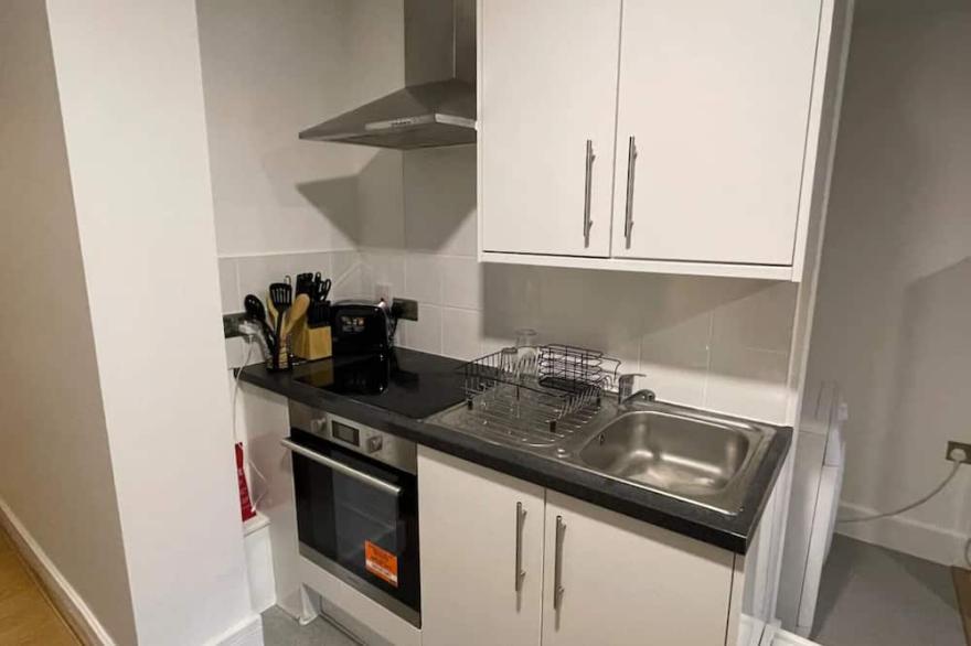 Sleek & Cosy 1BD Flat - Mile End