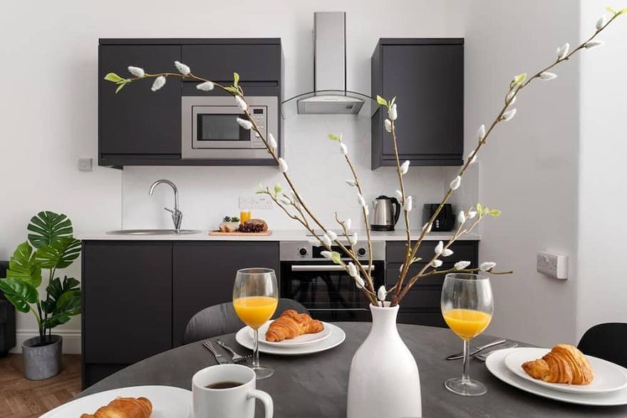 Brand New 1 Bed Apartment Near Beach, Wifi&Netflix