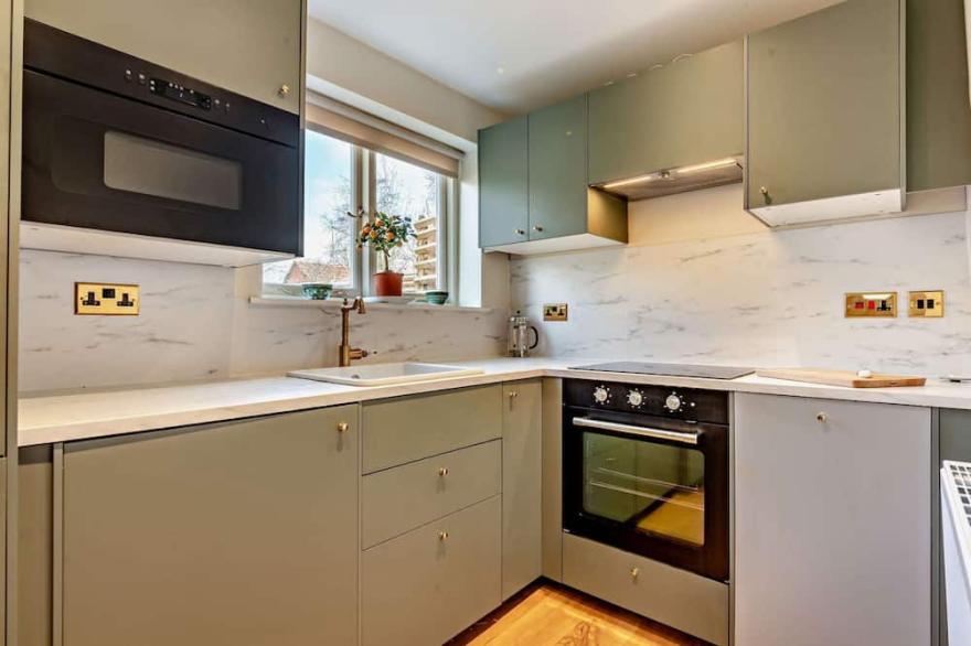 Beautifully presented dog friendly - Bea's Cottage