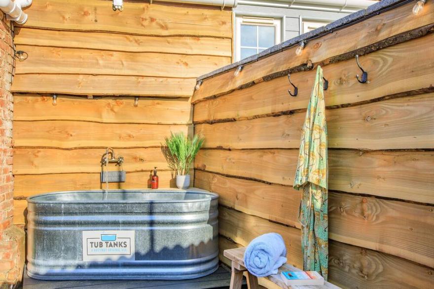 3 bedroom accommodation in Westonzoyland, near Bridgwater