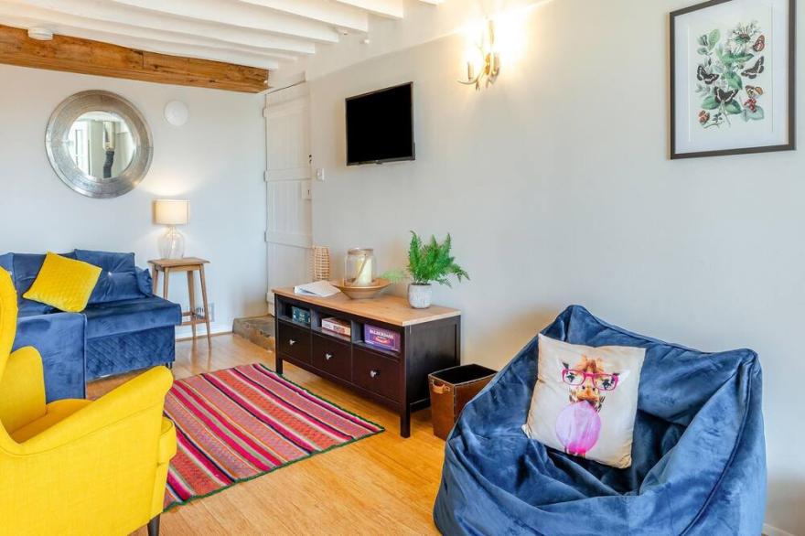 3 bedroom accommodation in Westonzoyland, near Bridgwater