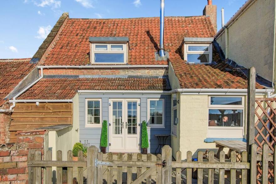 3 bedroom accommodation in Westonzoyland, near Bridgwater