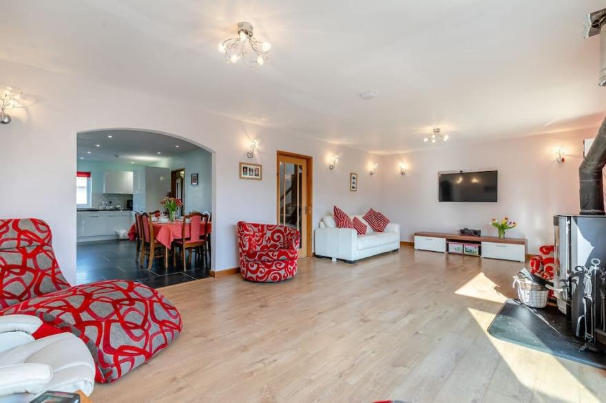 4 bedroom accommodation in Mount Hawke, near Truro