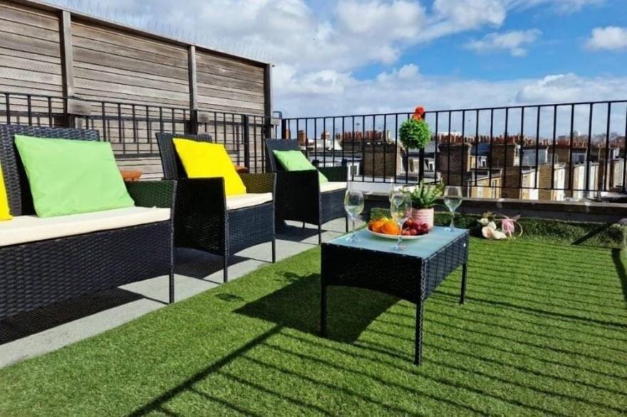 Stylish and Contemporary 3bdr with roof terrace