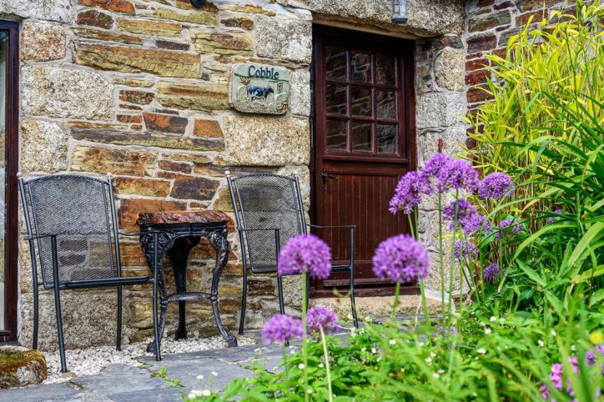 Cobble - Traditional Cornish Stone Cottage Near Cardinham Woods