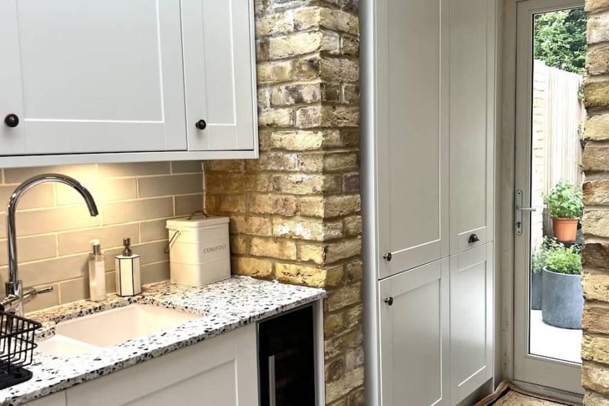 3 Bedroom Renovated Victorian Terrace House