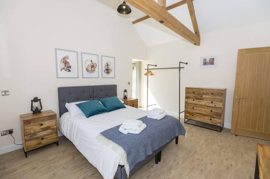 Spacious one bed Cottage on Peaceful Cotswold Farm