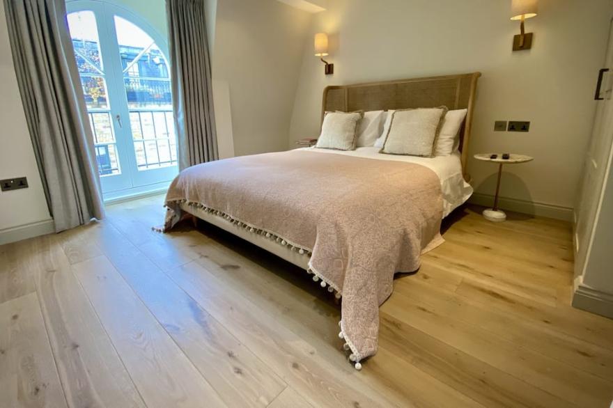 Luxury Town House
