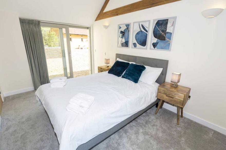 Charming Converted Piggery on Peaceful Cotswold Farm