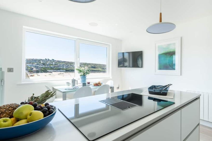 Glas Mor - beach side apartment, St Ives