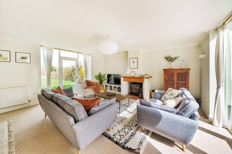 Byre House -  sleeps 8 guests  in 3 bedrooms