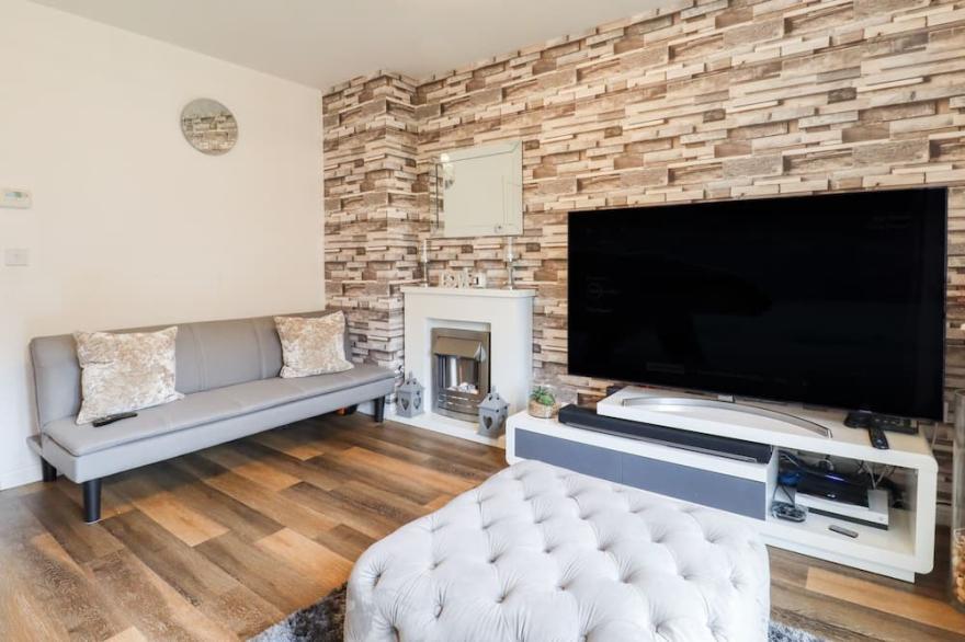 BRIDGEFIELD HOUSE, pet friendly, country holiday cottage in Ashford