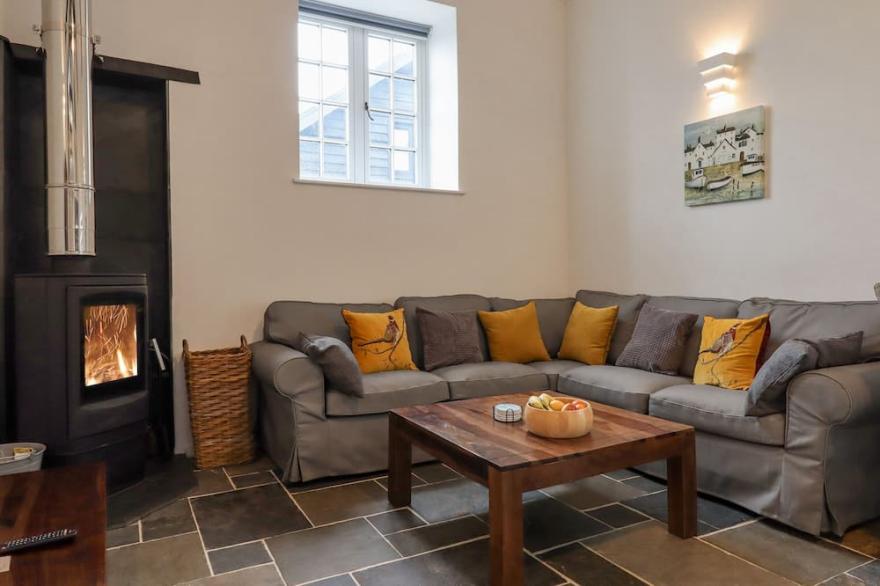 STRAWBERRY BANK - PIPISTRELLE, pet friendly in Bridgerule