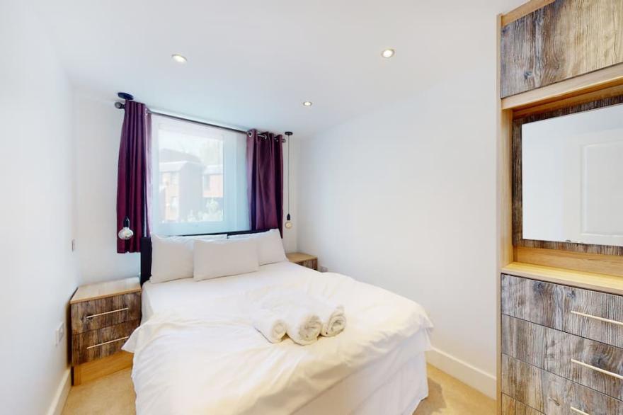 Stunning 3 Bedroom Maisonette in Shepherd's Bush