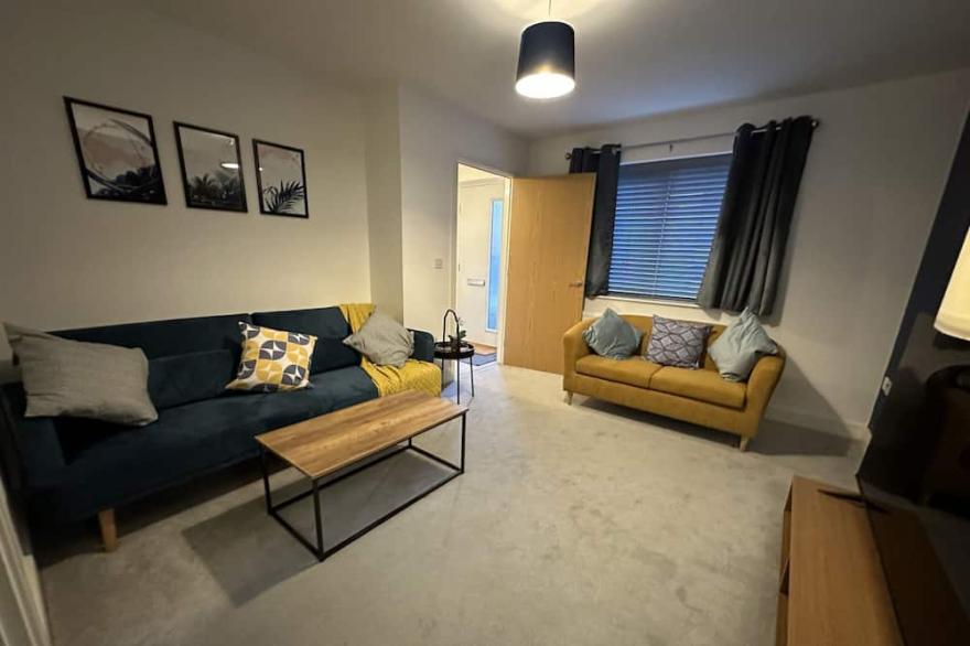 3 Bed House | Business or Leisure | Free Parking