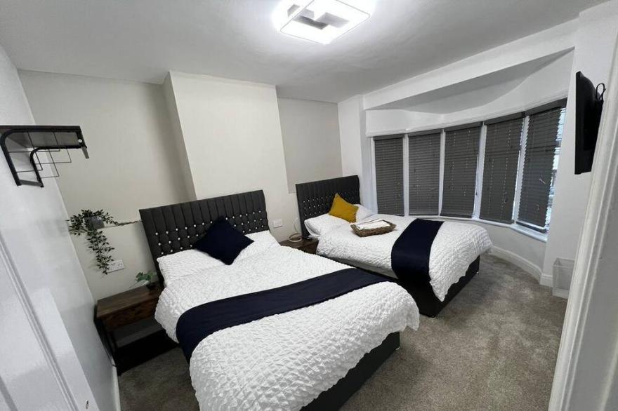 Cosy Condo in Western Crescent