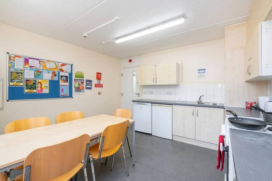 Cozy Single Room near Colindale Park