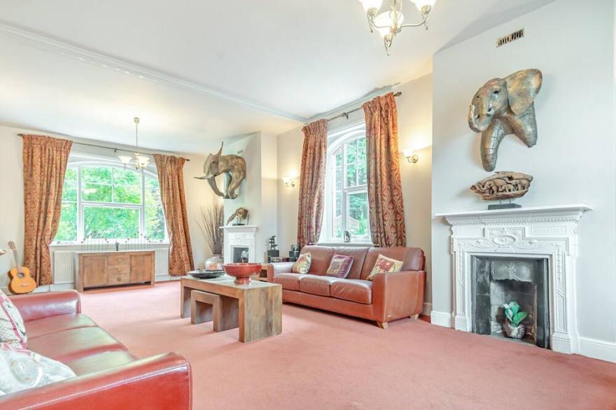 6 bedroom accommodation in Swanton Novers