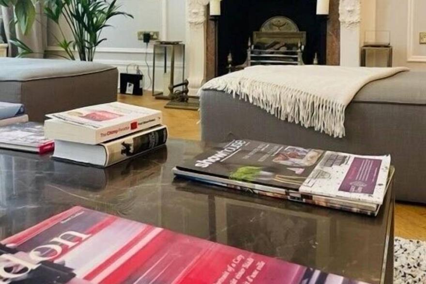 Knightsbridge 2 Bed: Stones Throw From Harrods