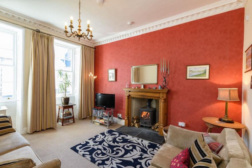 HORSEMARKET APARTMENT, pet friendly, with open fire in Kelso