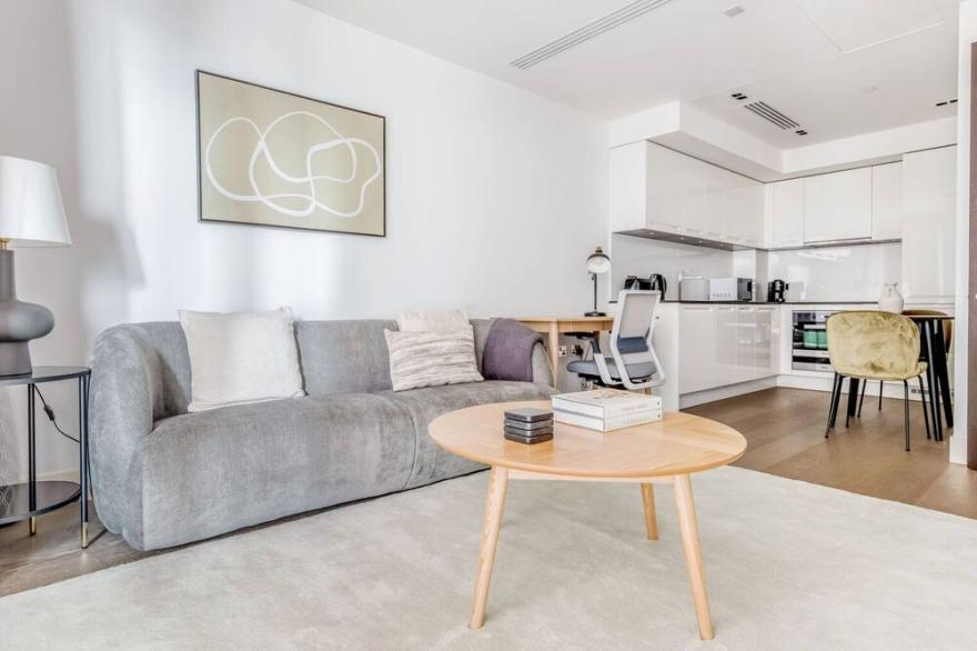 Purpose built Kensington 1BR w/ Balcony, nr shops & bars, by Blueground