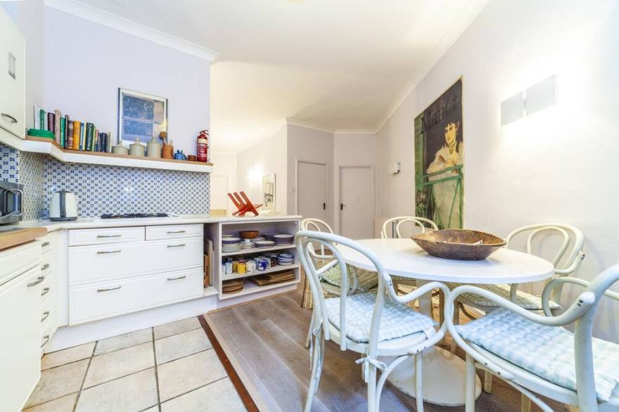 Unique 3bdr Mews House W/private Courtyard