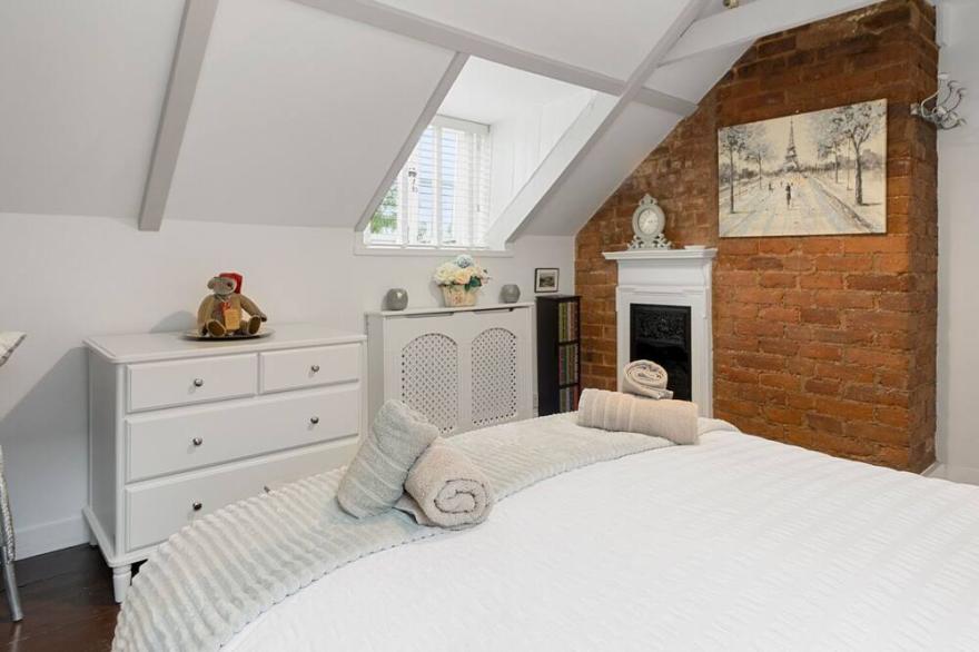 Pip's Cottage by Staytor Accommodation