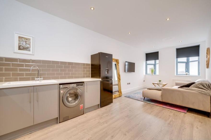 Luxury One Bedroom Apartment