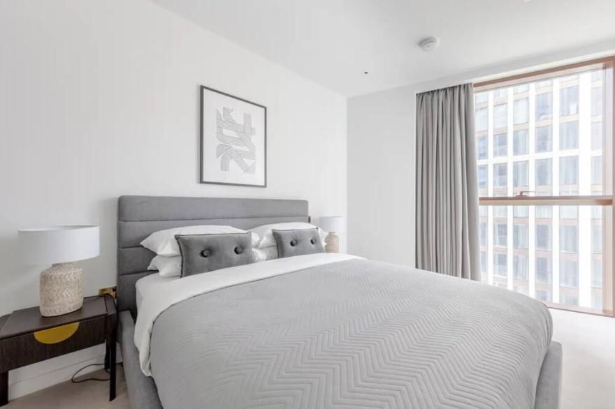 Luxurious 2BD Flat by the River - Vauxhall