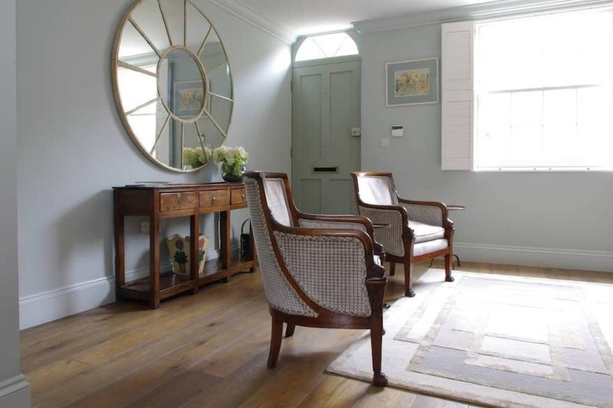 Elegant Chelsea Townhouse on Quaint Street