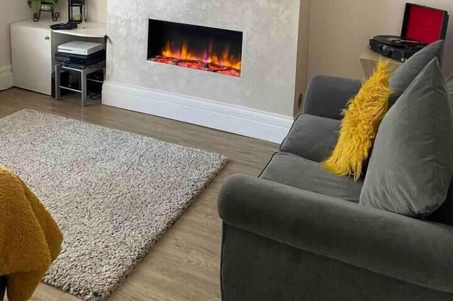 Immaculate 2-Bed House in Manchester