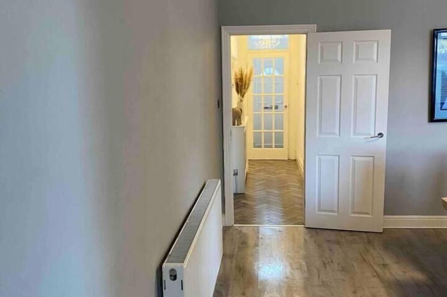 Immaculate 2-Bed House in Manchester