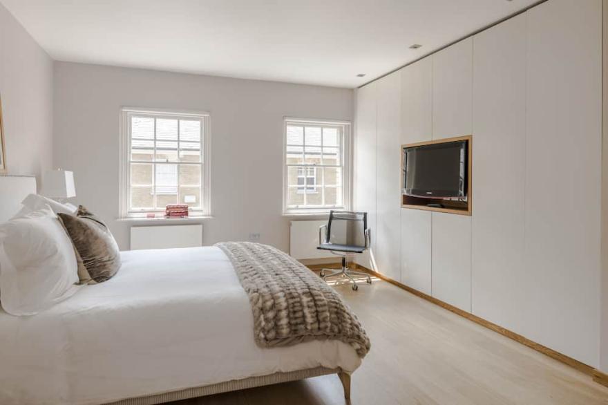 Modern Townhouse in the Heart of Marylebone
