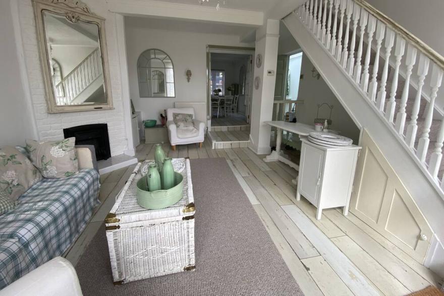 The Coach House, Three Bedrooms, Off Street Parking, Beautiful Views