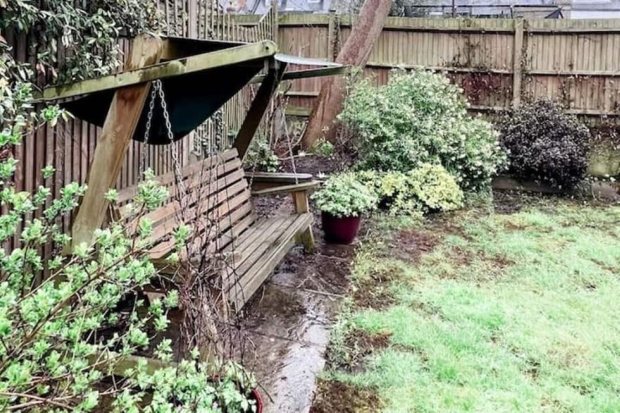 Charming 2BD in Twickenham Large Private Garden