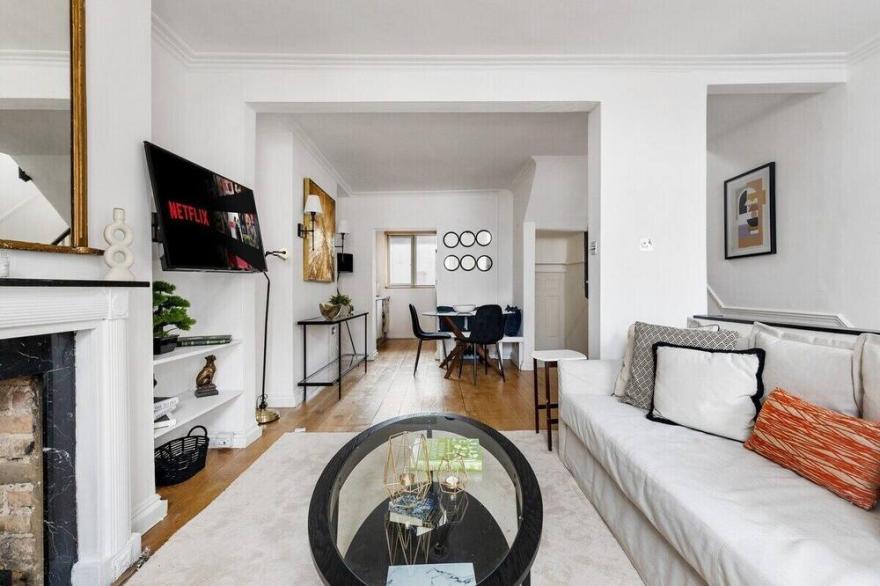 City Chic Maisonette by Harrods
