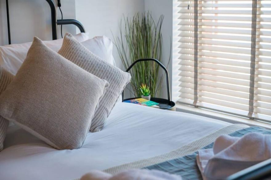 Luxury Apartment by Central Belfast Apartments