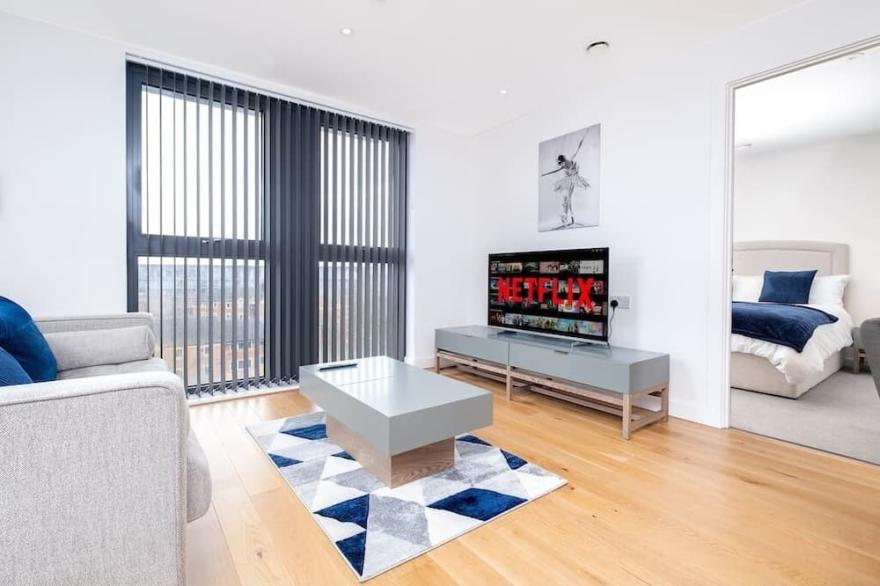 Broadway |Mailbox| Luxury New 1 Bed Apartment with Free Parking