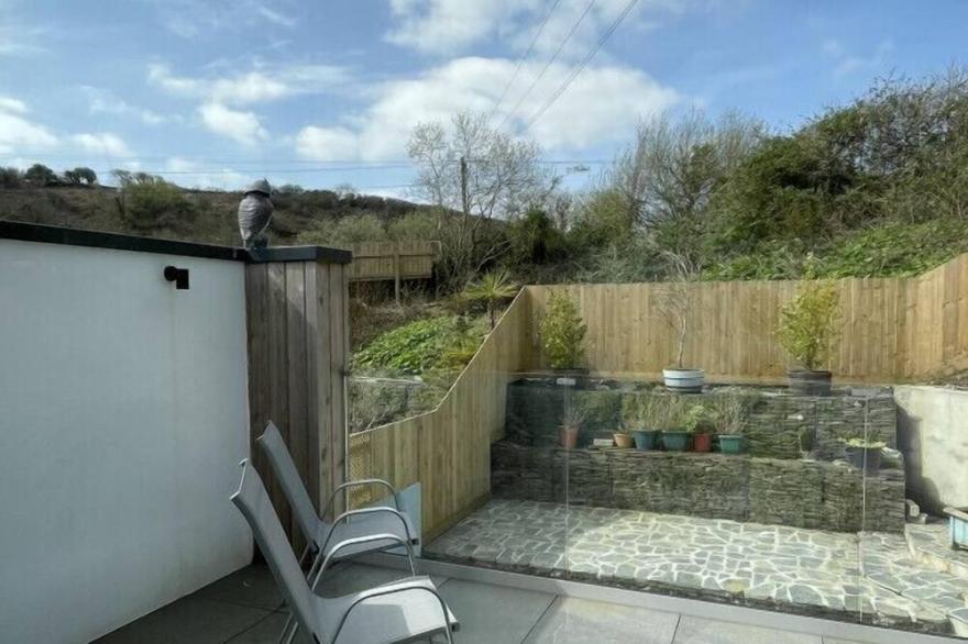 Skylark 3 bed + Snug Sleeps 6+2