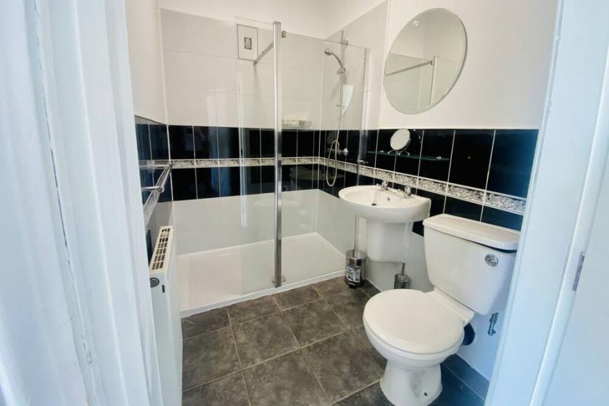 Martello Single Room with Shower