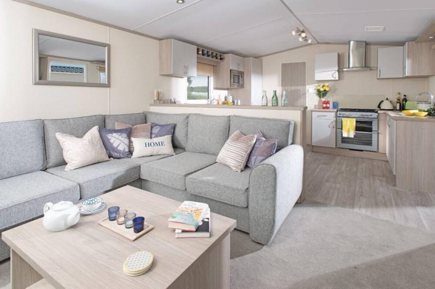 3 bedroom accommodation in Holywell Bay