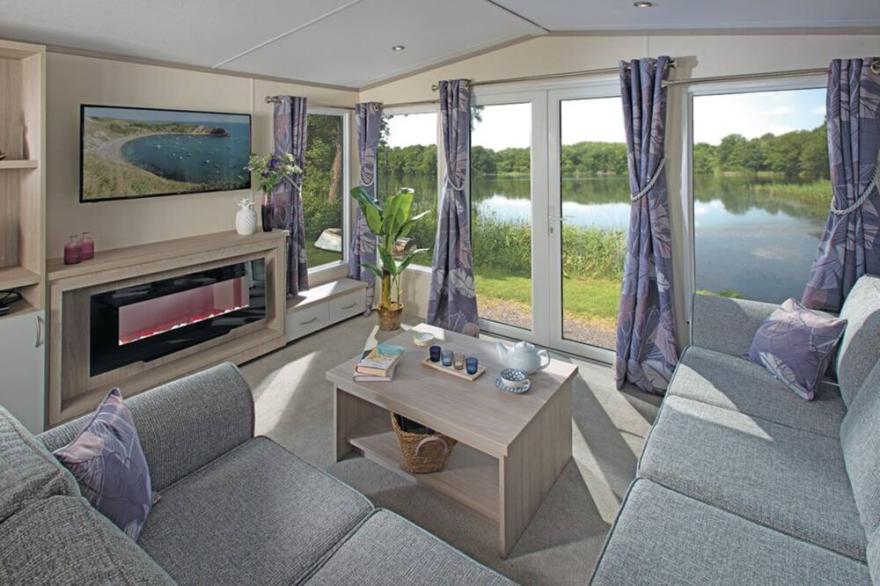 3 bedroom accommodation in Holywell Bay