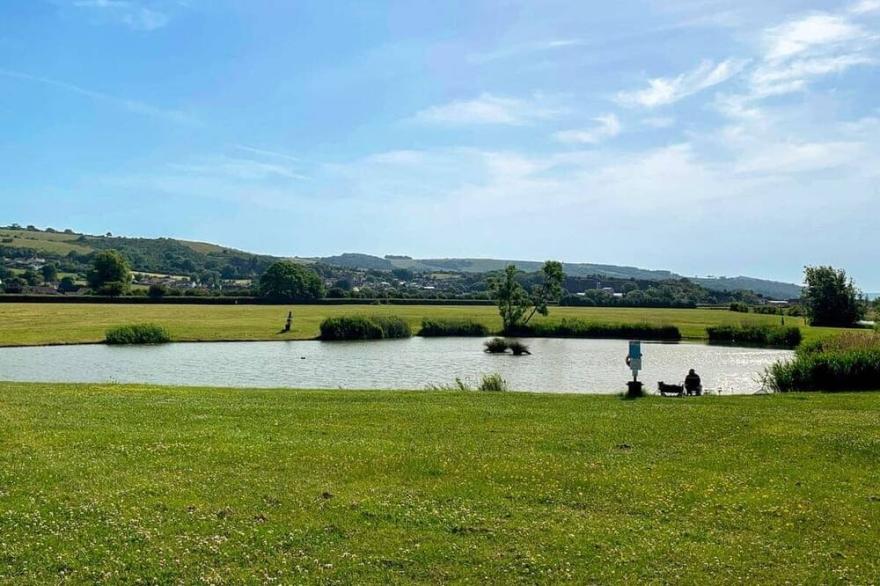 2 bedroom accommodation in Bleadon, Weston-Super-Mare