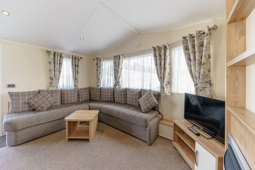 2 bedroom accommodation in Bleadon, Weston-Super-Mare