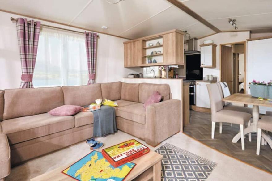3 bedroom accommodation in Holywell Bay