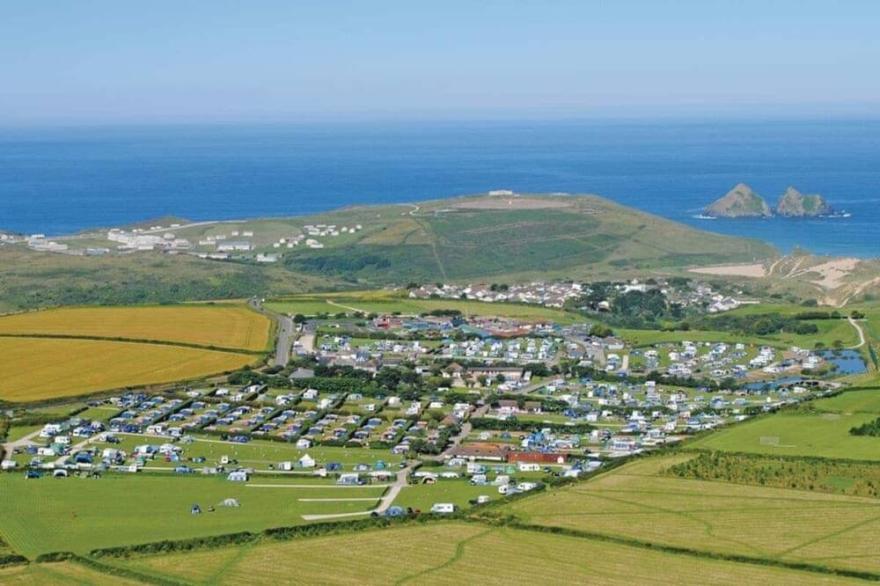 2 bedroom accommodation in Holywell Bay