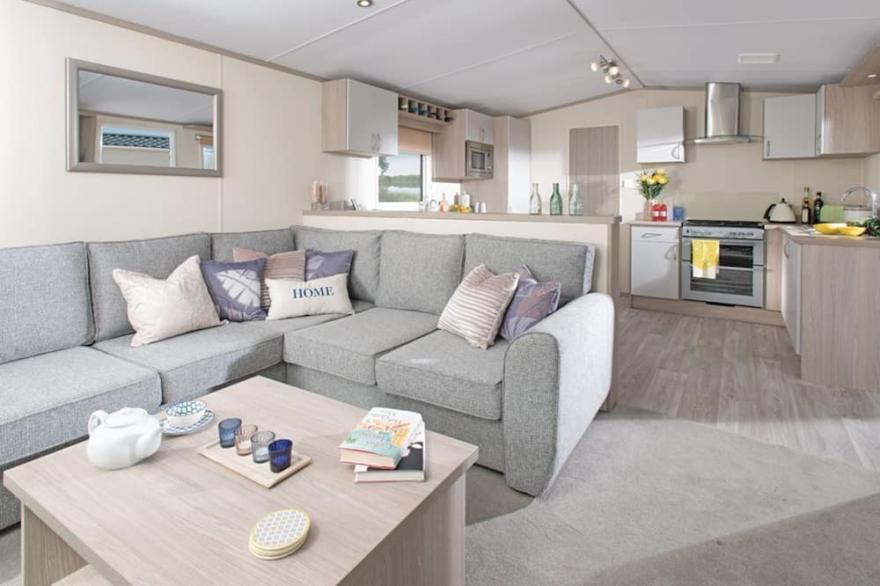2 bedroom accommodation in Holywell Bay