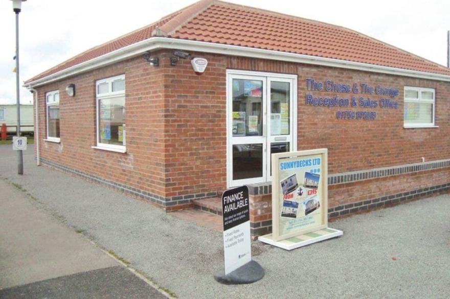 2 bedroom accommodation in Ingoldmells, Nr Skegness